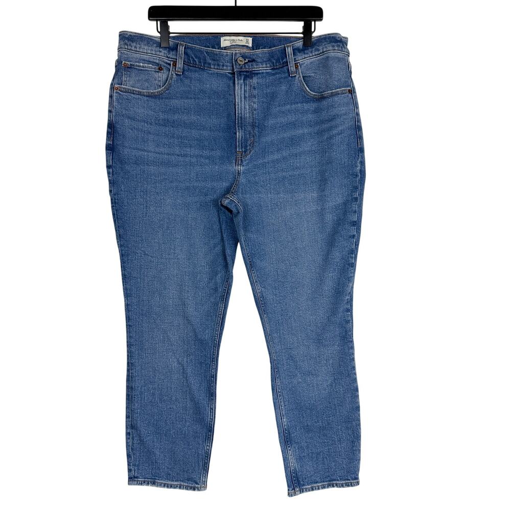 Abercrombie & Fitch The Skinny High Rise Jeans - 33 16S Short